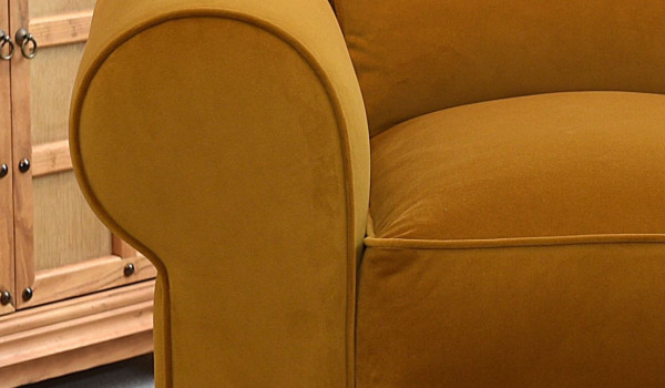 Delcor-bespoke-luxury-chair-meticulously handcrafted in Britain-choose from over 10,000 fabrics-including velvets-leathers-vast array of patterned and plain materials-available in a broad spectrum of colours-including grey-cream-blue-purple-red-green-and more-each piece showcases timeless design and comfort.